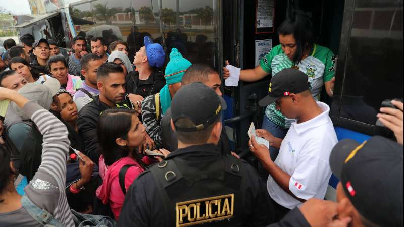 Perú declara emergencia sanitaria en tres distritos