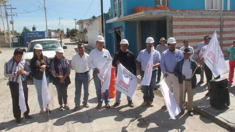 Más infraestructura para la población de Analco en Natívitas