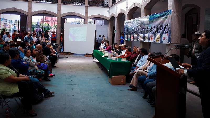 Buscan organizaciones campesinas proyectos para salvar campo