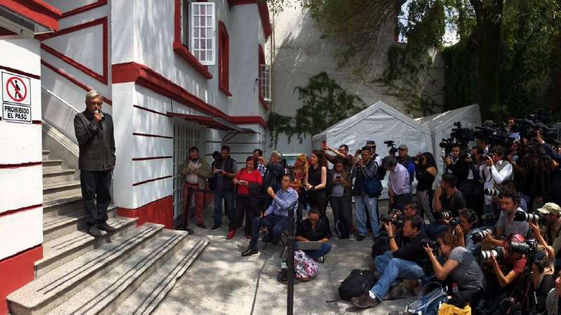 La austeridad marcan el primer mes de la transición en México