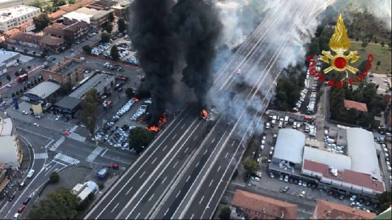 Fuerte explosión cerca del aeropuerto de Bolonia