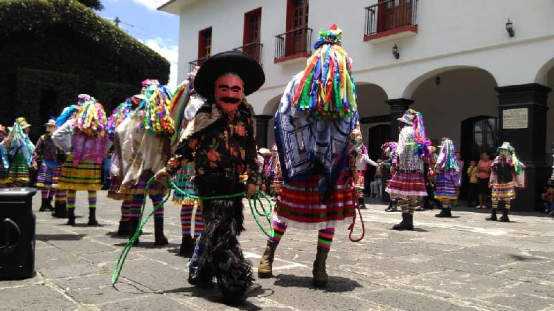 Presenta Tlaxcala danzas tradicionales en Veracruz