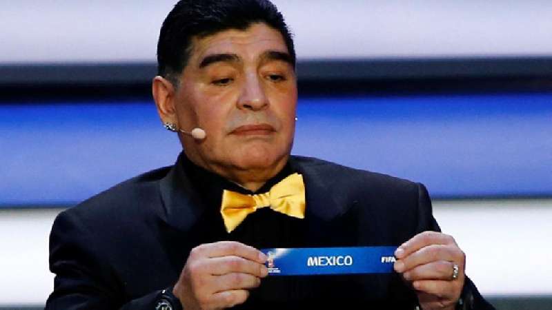Diego Armando Maradona dirigirá en México