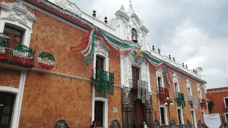 Partidos políticos en la desconfianza de tlaxcaltecas