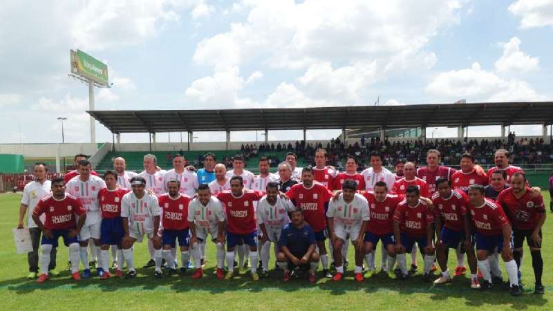 En Chiautempan “leyendas del fútbol mexicano”