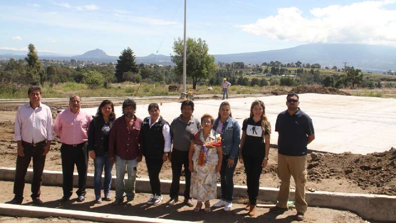 Da alcaldesa de Tlaxcala banderazo de obras en Metepec