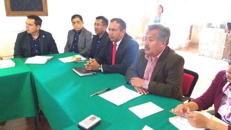 Firma gobierno de Ixtacuixtla convenio con el ITAT