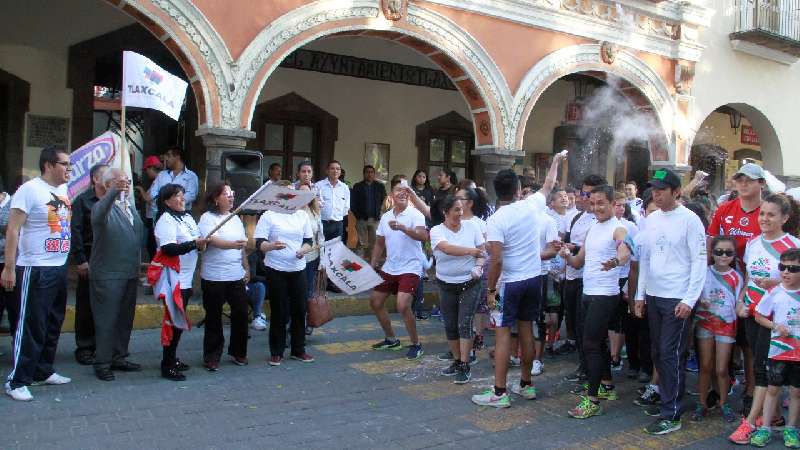 Realizan “Carrera de colores” por el aniversario de la Ciudad 