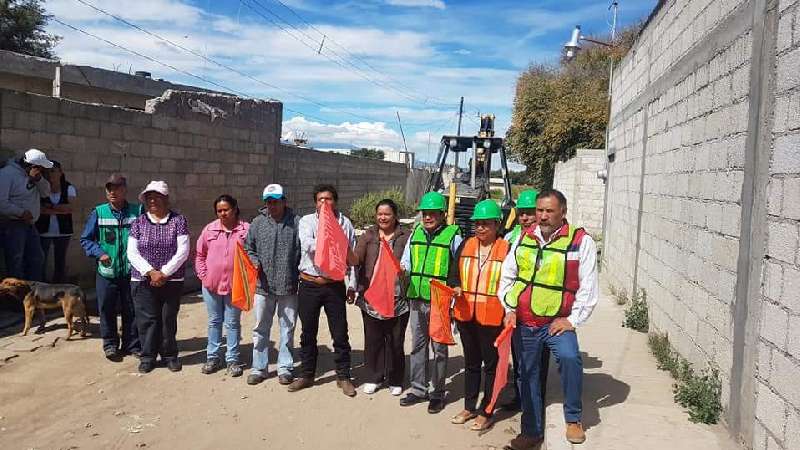Más obras para mejorar infraestructura básica en Cuapiaxtla 