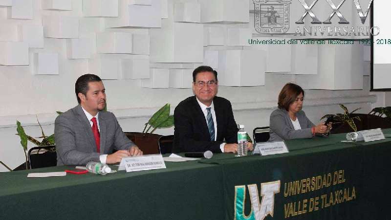 Realizan encuentro académico en UVT