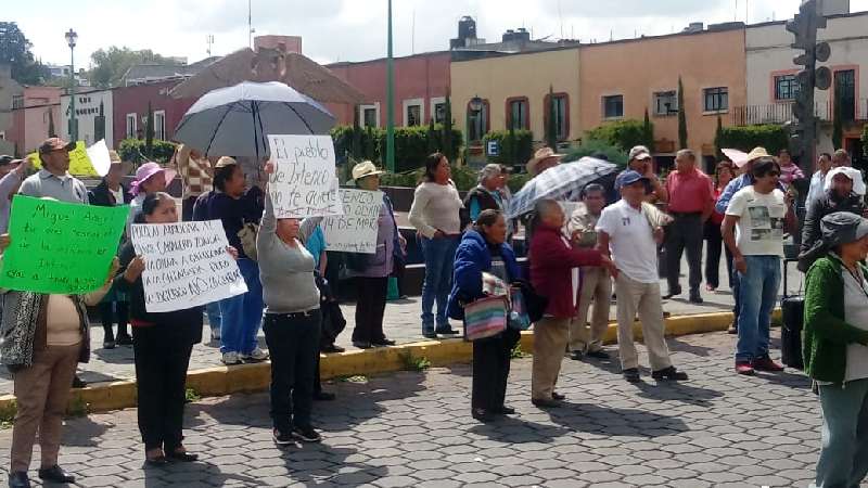 Se manifiestan por inminente regreso de Yonca