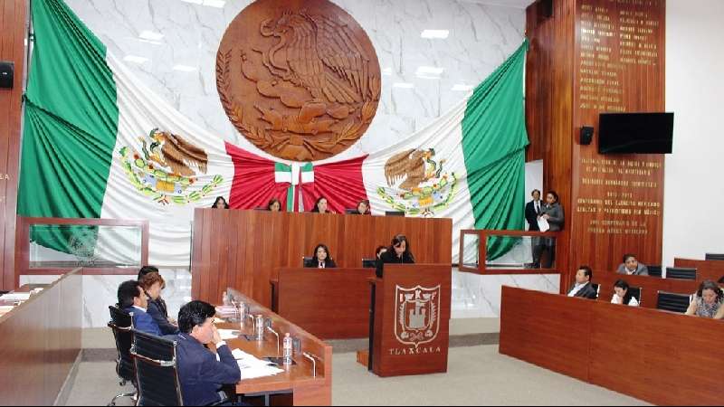 Rinden homenaje póstumo a periodista Juan Ramón Nava