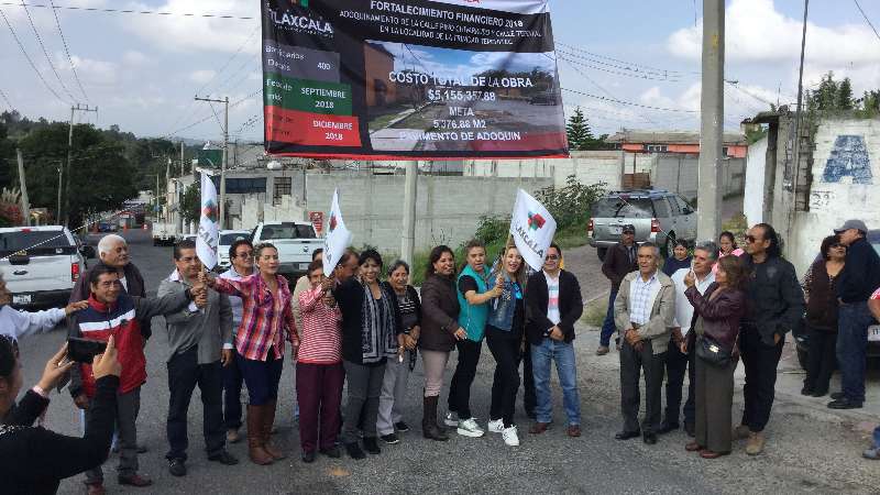 Da Ávalos banderazo de obras en Cuauhtelulpan y Tepehitec