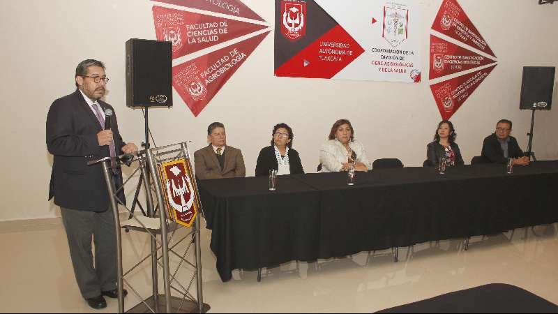 Brinda UAT taller de seguimiento de egresados