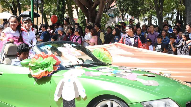 Arranca FIT con gran fiesta de títeres en Tlaxcala 
