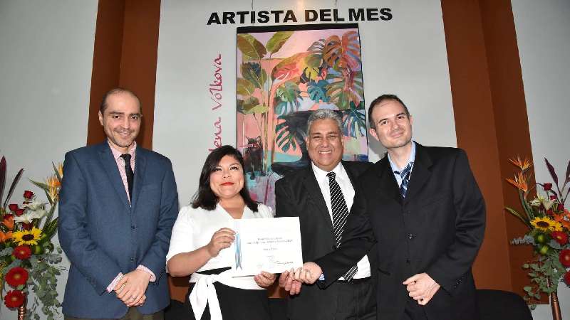 Entregan premio bellas artes 