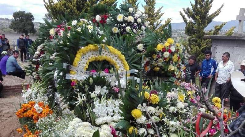 Dan antorchistas último adiós a Nancy López 