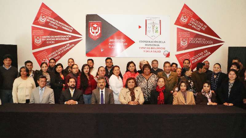 Instruye la UAT a docentes en temas de competencia educativa