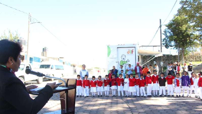 DIF Huamantla acerca caravana de la salud