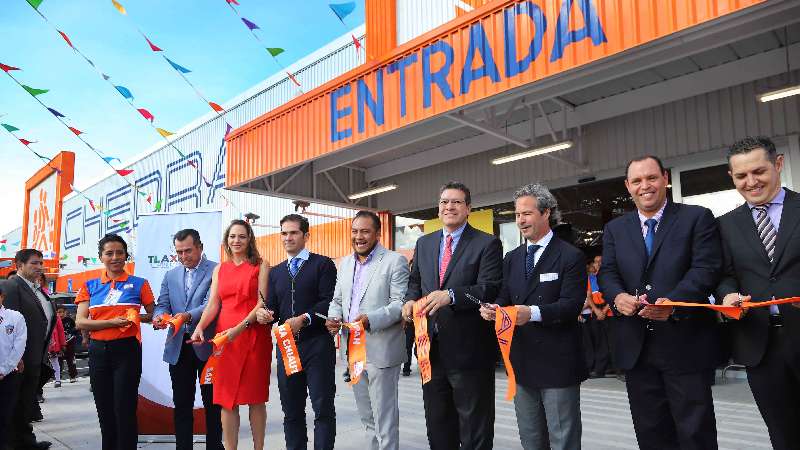 Marco Mena inaugura sucursal de Chedraui en Chiautempan