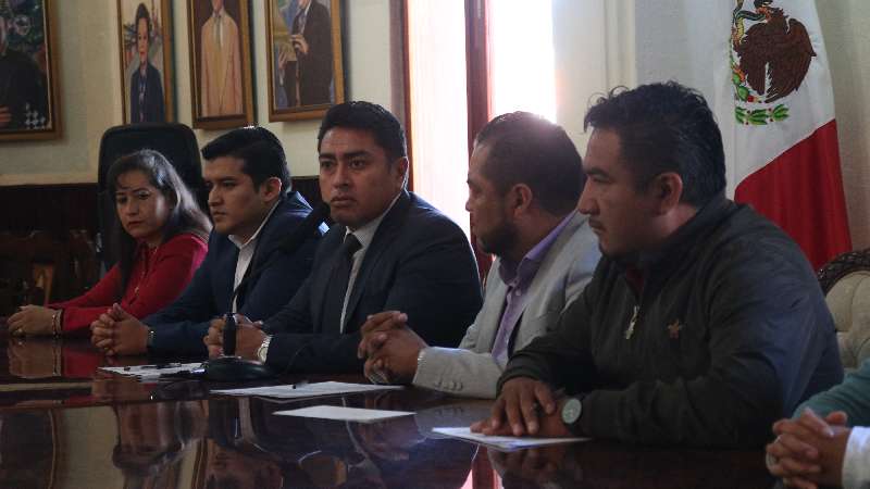 Firman convenio de colaboración Chiautempan y la UAT