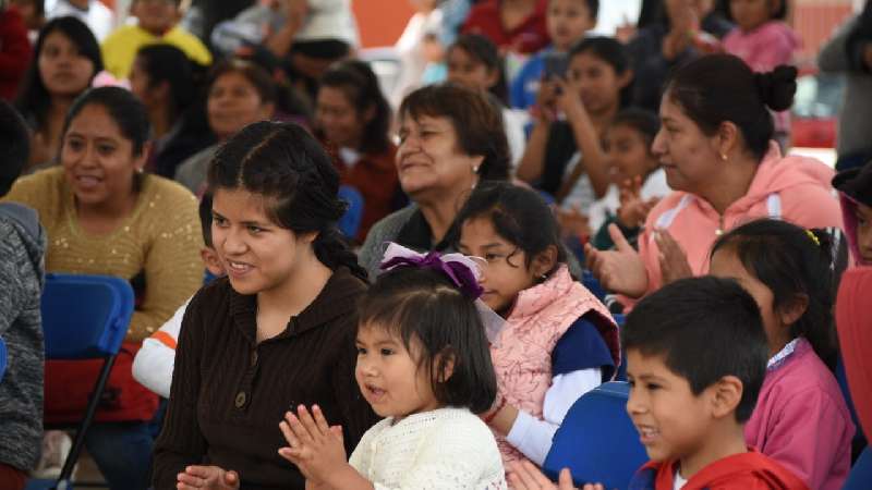 Recibe Teolocholco a titiriteros de Papalotla 