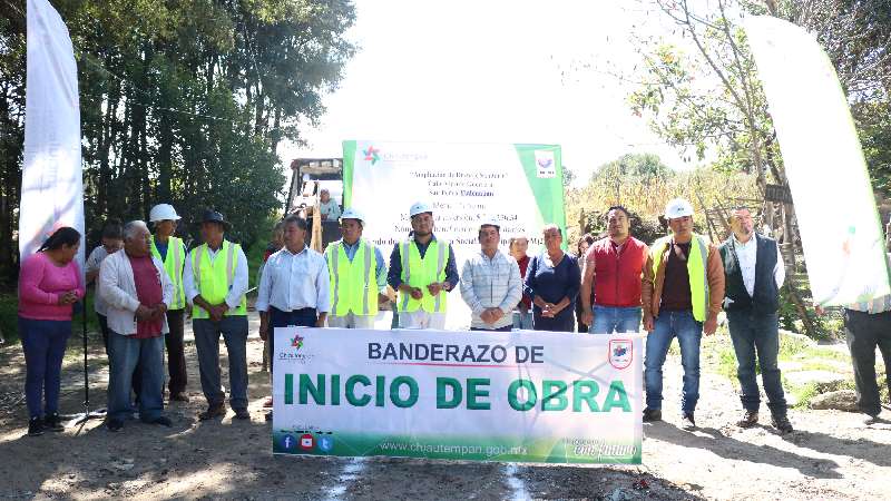 Arranca Héctor Domínguez ampliación de drenaje en Tlalcuapan