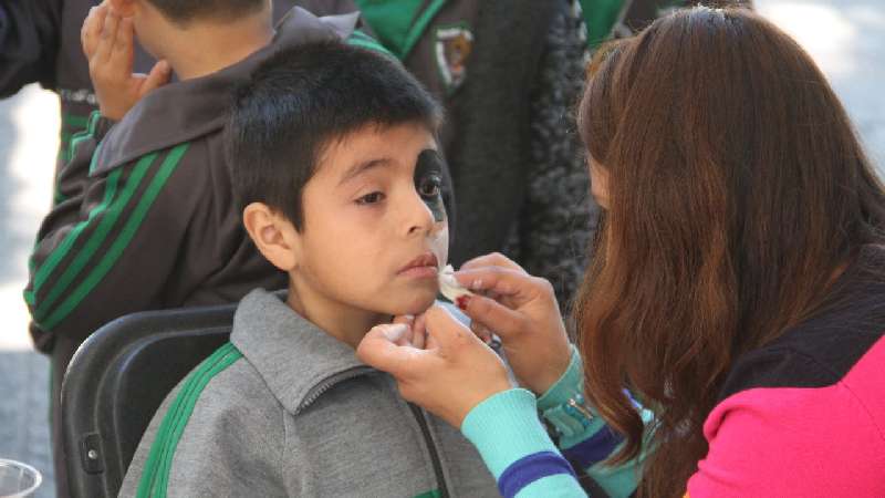 Proyectan matiné de terror en la Plaza Xicohténcatl de la capital