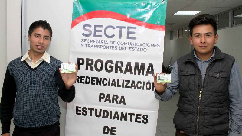 Entrega Secte 200 credenciales descuento a estudiantes de la UTT