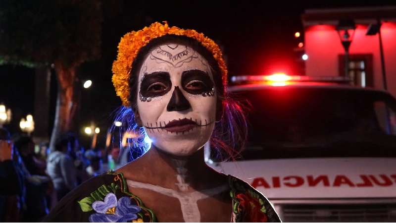 En Chiautempan tradicional desfile de día de muertos