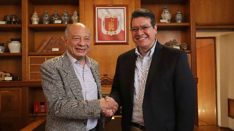 Marco Mena se reúne con director de la Cineteca Nacional
