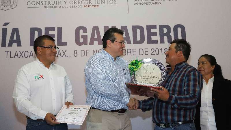 Respalda gobierno estatal al sector ganadero: Marco Mena