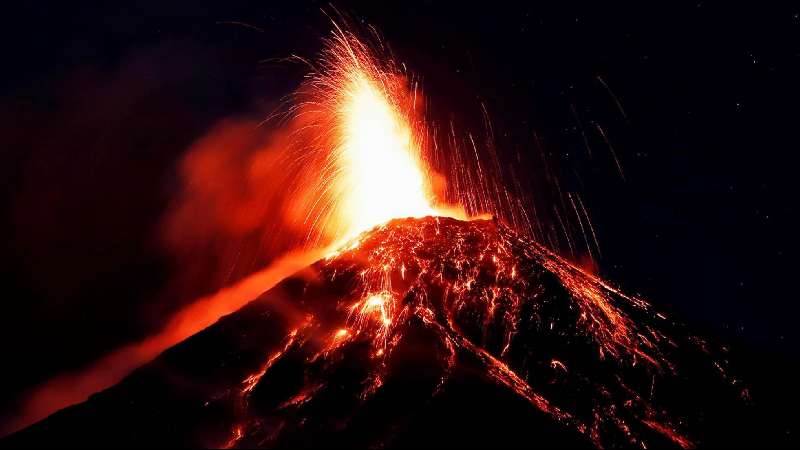 Evacuadas 3.000 personas en Guatemala otra erupción del volcán