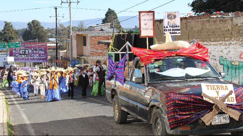 Tepetitla realiza desfile conmemorativo