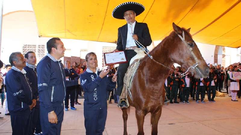 Conmemoran 108 aniversario de la Revolución Mexicana en Tocatlán