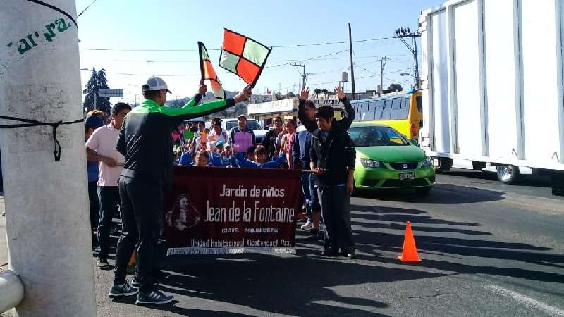 Reúne 600 personas caminata por la salud y zumba en tu comunidad