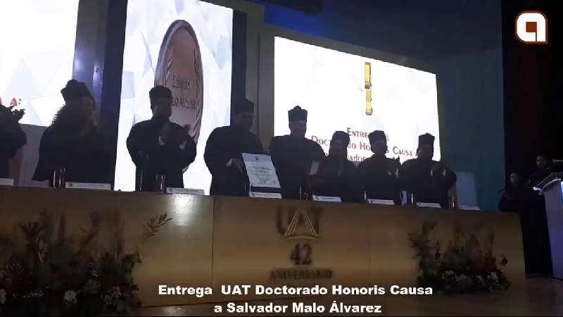 Entrega UAT doctorado Honoris Causa a Salvador Malo