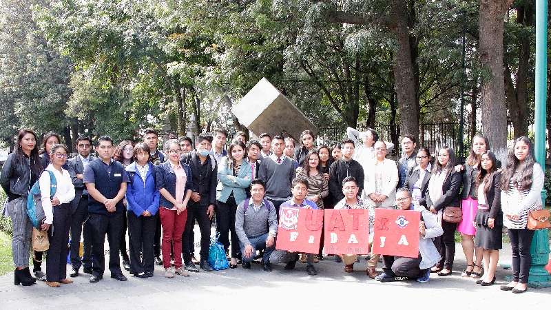 Ganan estudiantes de la UATx premios en artes visuales