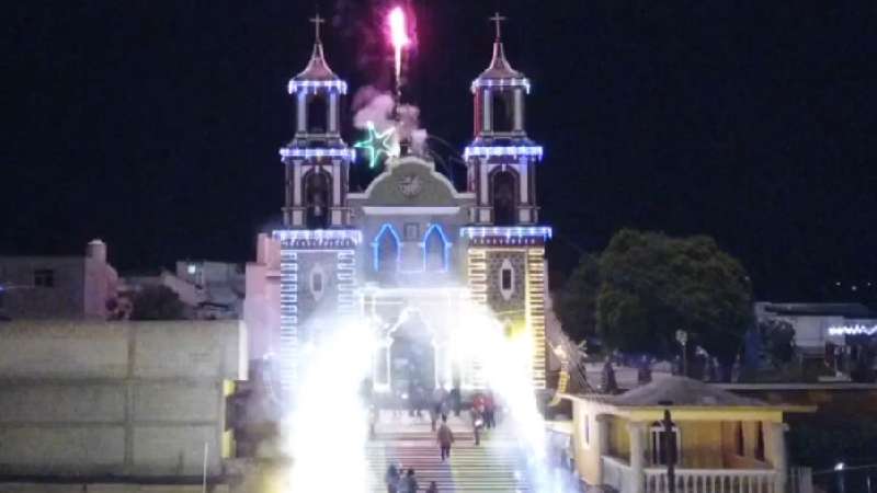 Encendido del Monumental Árbol  de Navidad en Ixtacuixtla 