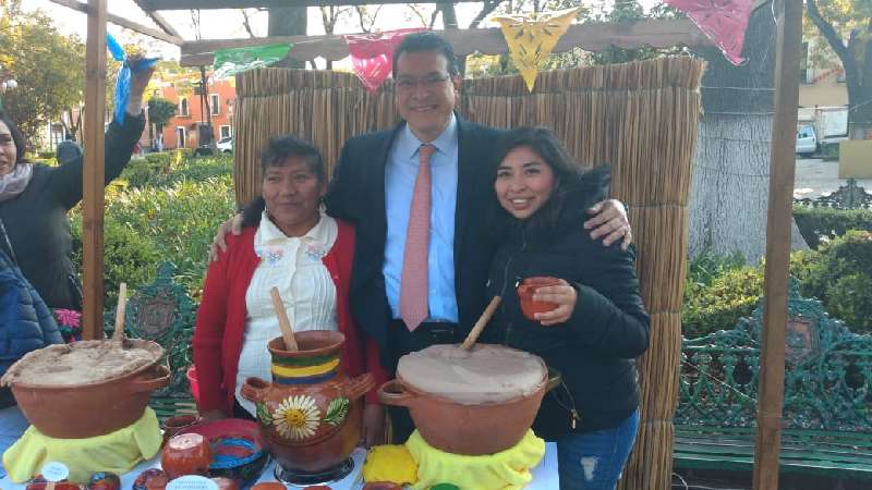 Reconoce Gobernador trabajo turístico de Zacatelco