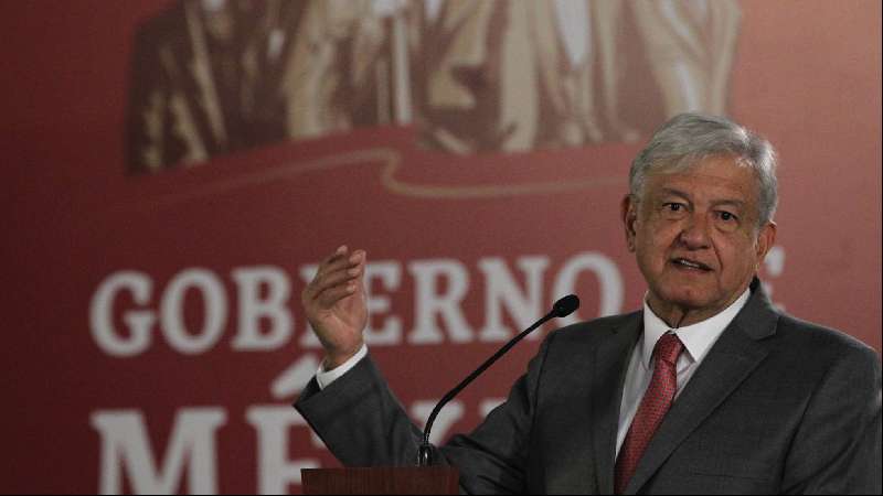 Obrador propone a cercanos para llenar la vacante en el Supremo