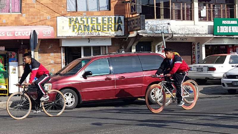 Devoción guadalupana inunda carreteras