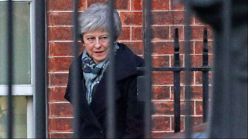 May busca concesión de la UE que salve el Brexit