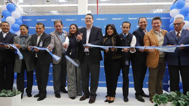 Marco Mena inaugura sucursal de Walmart en Tlaxcala