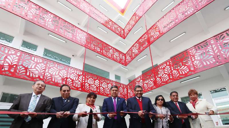 Inaugura UATx edificio en la Facultad de Filosofía y Letras