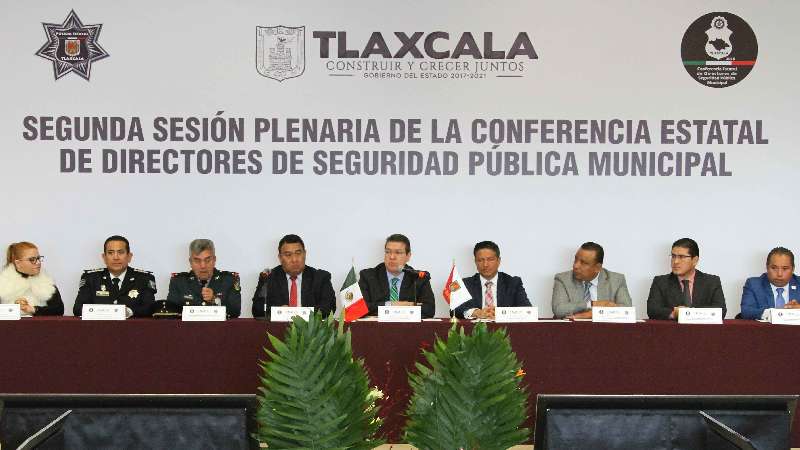 Marco Mena encabeza conferencia con directores de seguridad