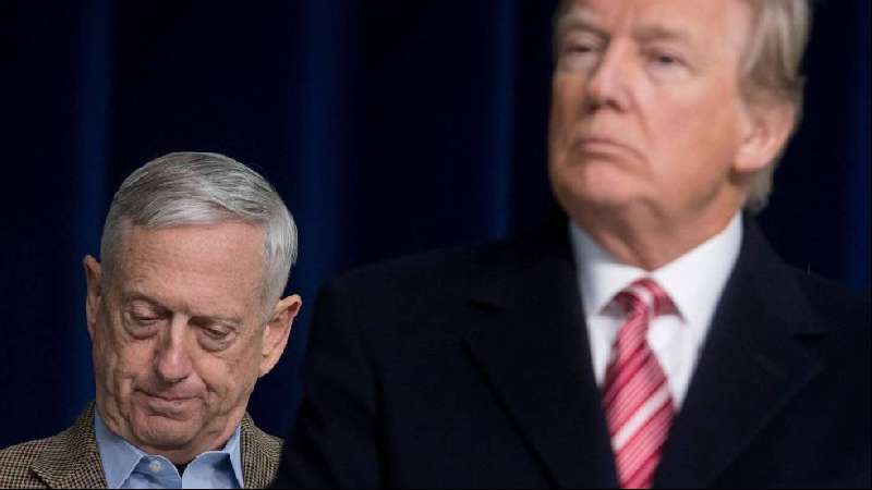 El jefe del Pentágono renuncia en plena polémica con Trump