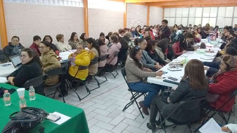 Capacita SEPE a educadoras sobre estrategias pedagógicas