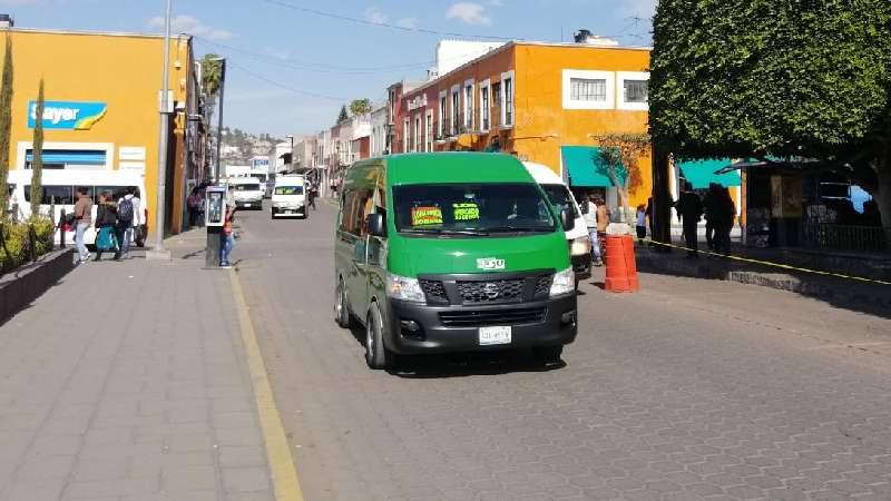 Buscan transportistas nuevo incremento al pasaje