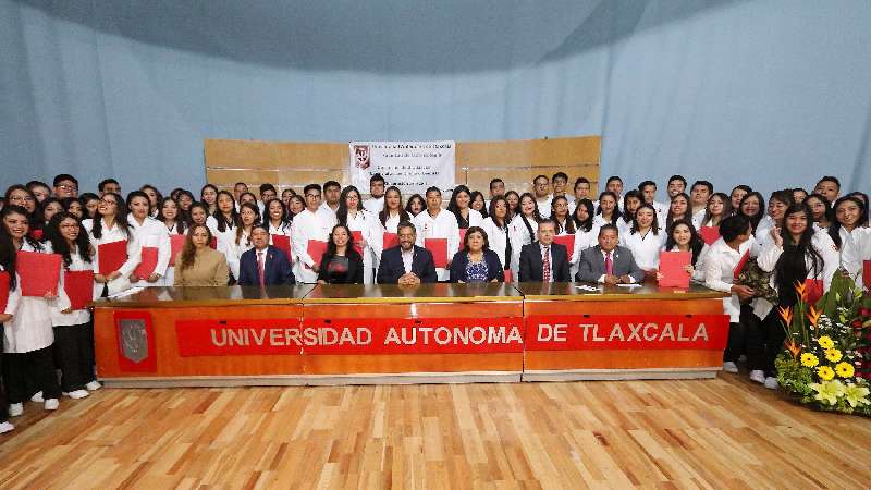 Egresó generación 2014-2018 de Cirujano Dentista de la UATx